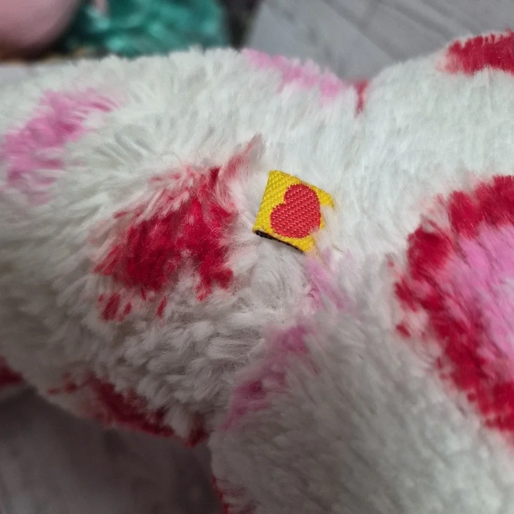 Build-A-Bear Valentine's Hearts Teddy Bear White Pink Red Hearts Plush